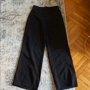 Formfitting black flare pants